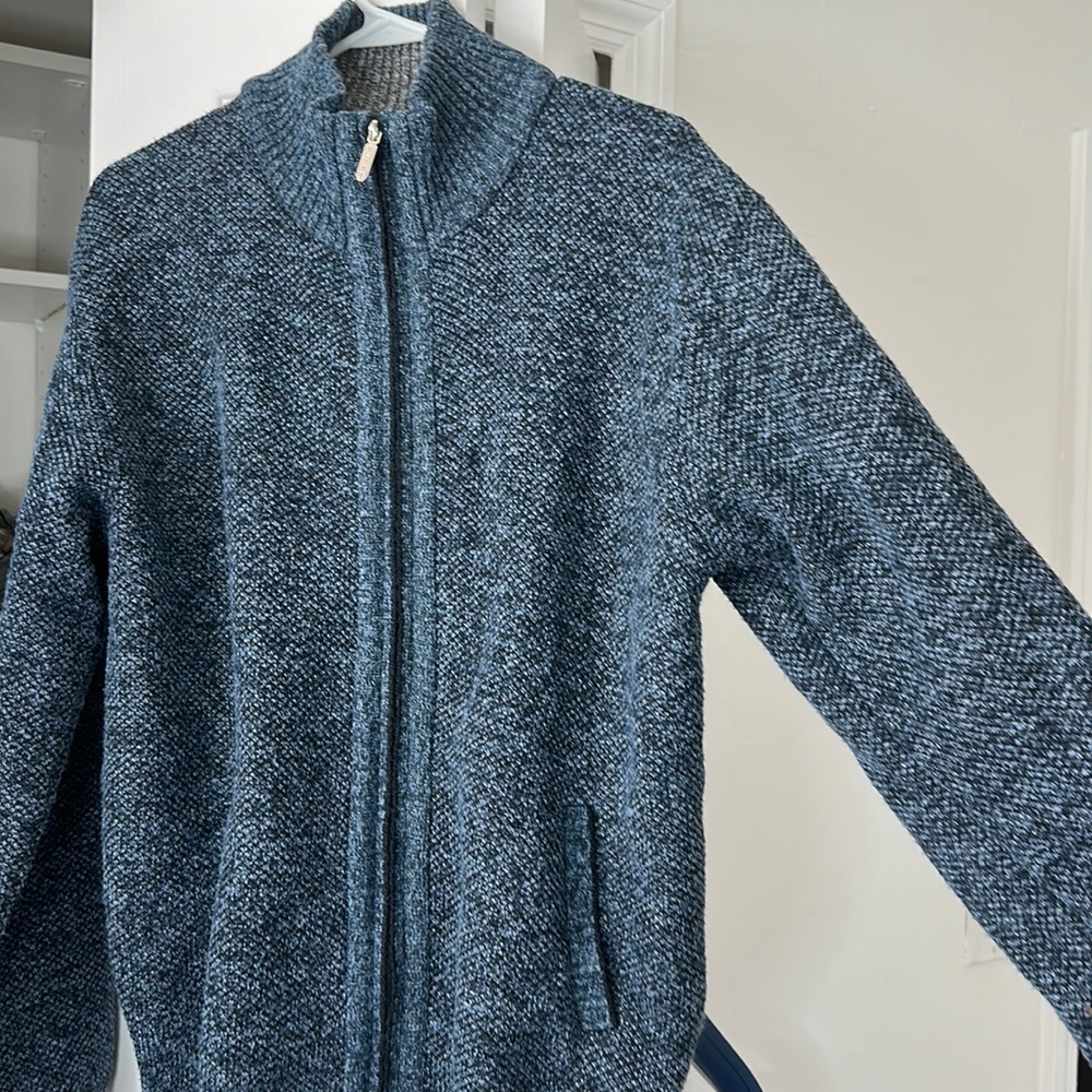 Men’s sweater